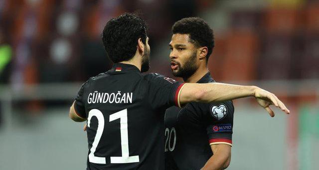 aoa体育体育app-包含意大利豪取七连胜，小组晋级在望的词条