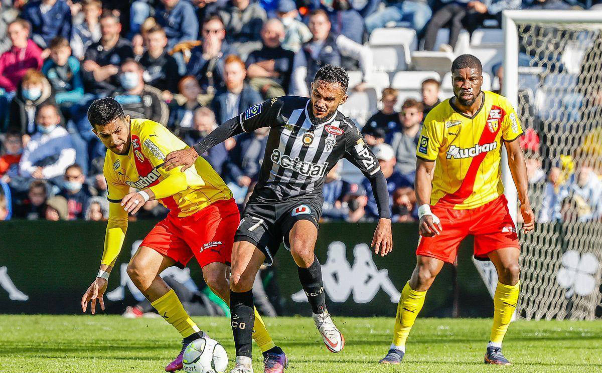 aoa体育体育官方入口-摩纳哥客场作战，期待拿下关键三分