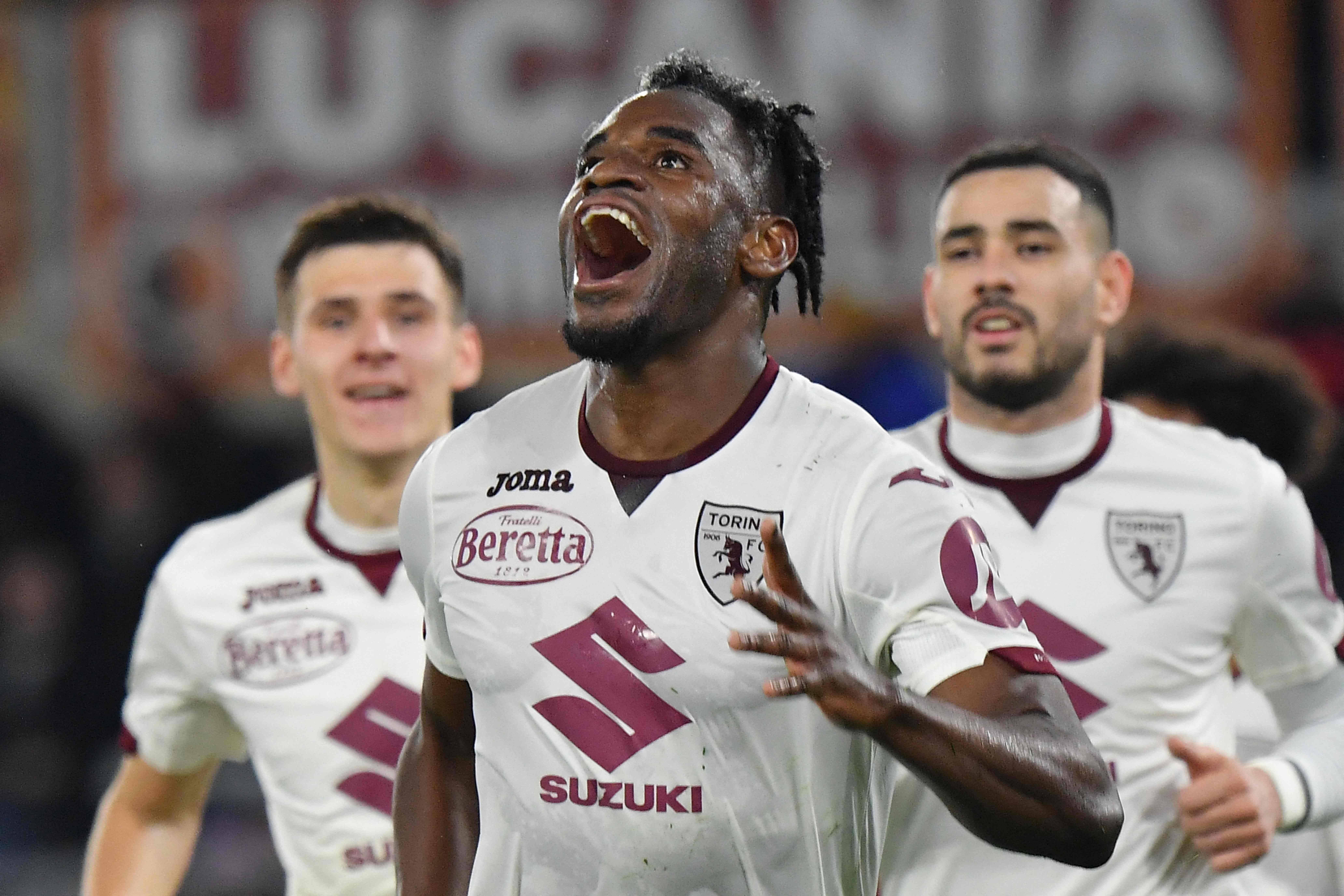 aoa体育体育平台-罗马在主场大胜，继续追赶前面球队