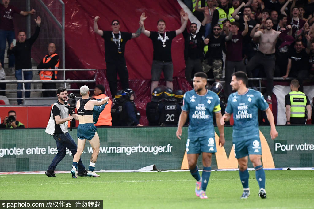 意大利主场失利,晋级前景岌岌可危的简单介绍 意大利主场失利,晋级前景岌岌可危的简单介绍