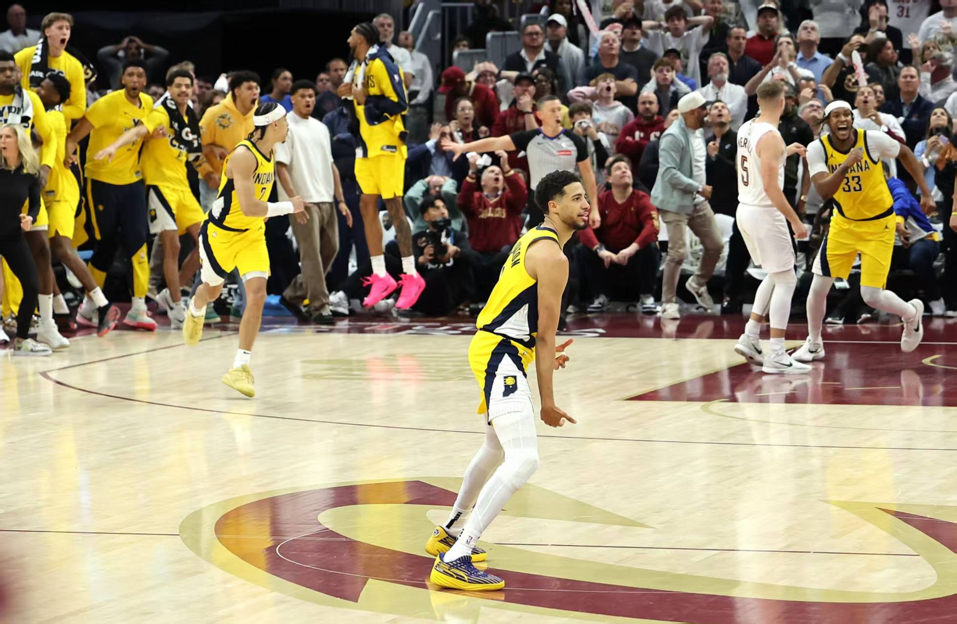 aoa体育体育在线登录-步行者不敌骑士，伯特兰斯横扫球队独揽胜利的简单介绍