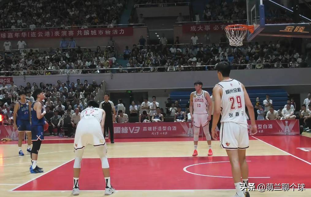 山东男篮积极备战，迅速反弹取得胜利