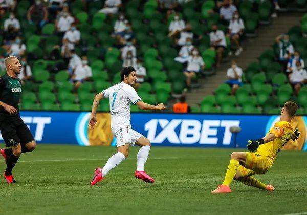 瑞典国足在欧冠预选赛中踢出好成绩 瑞典国足在欧冠预选赛中踢出好成绩