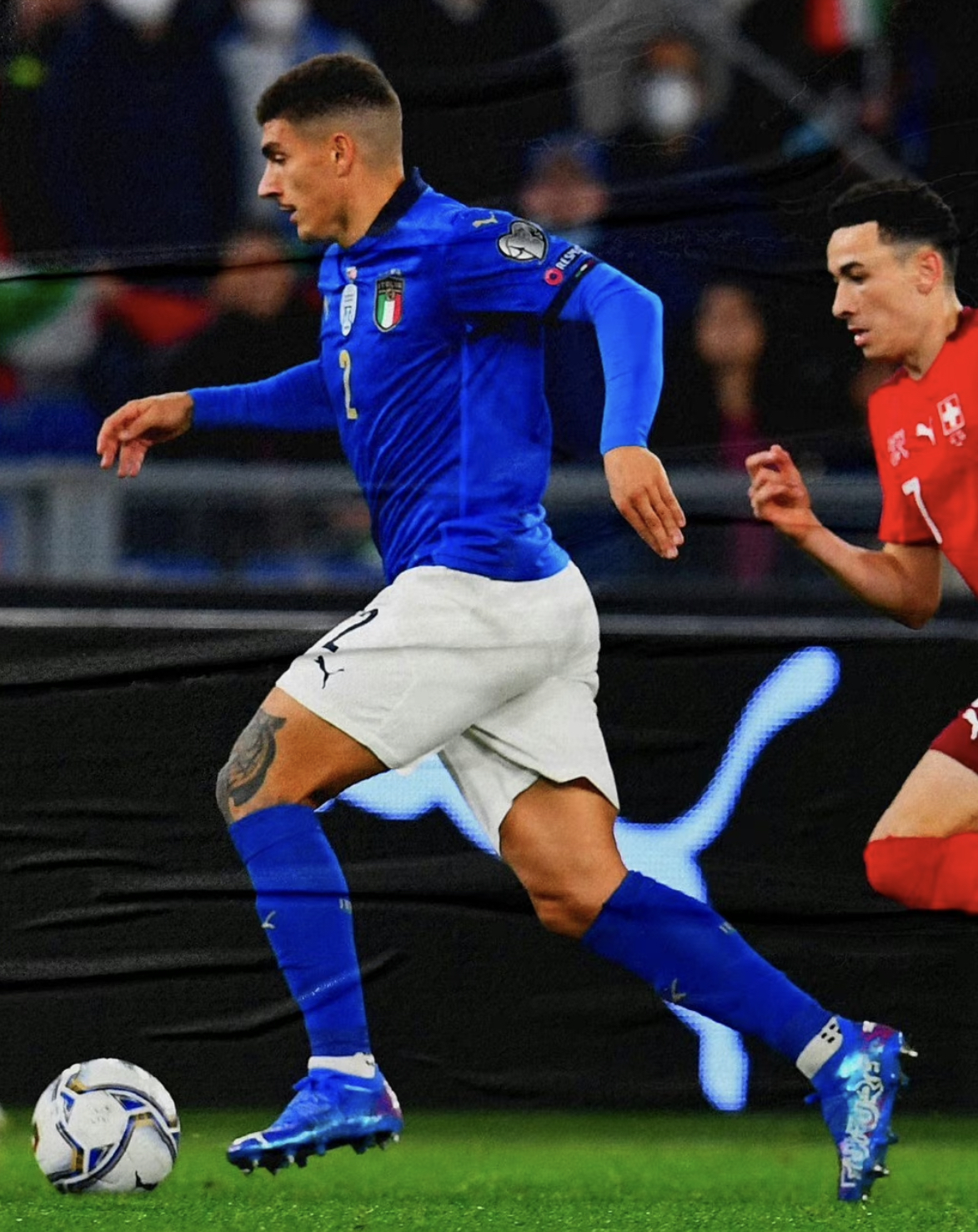 aoa体育体育直播-科隆主教练力挺年轻后卫，相信其潜力无限的简单介绍