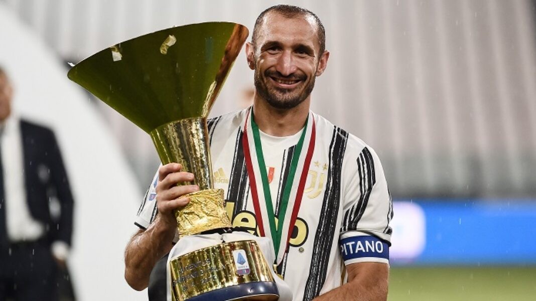 基耶利尼在社交媒体上发表言论引发争议,遭到球迷批评和辩护的简单介绍 基耶利尼在社交媒体上发表言论引发争议,遭到球迷批评和辩护的简单介绍