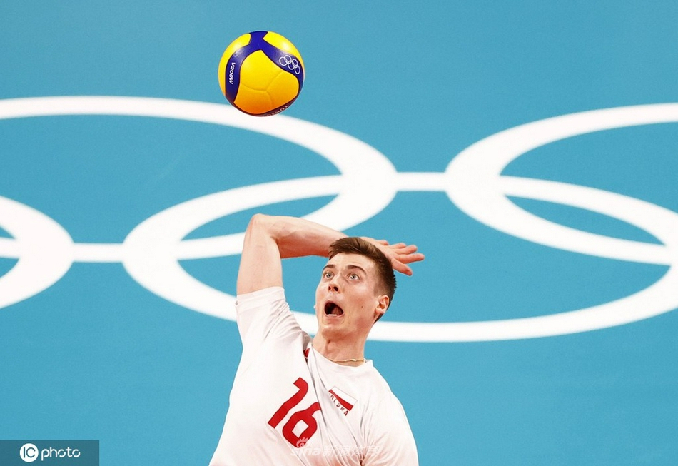 关于委内瑞拉运动员在举重比赛中斩获胜利的信息