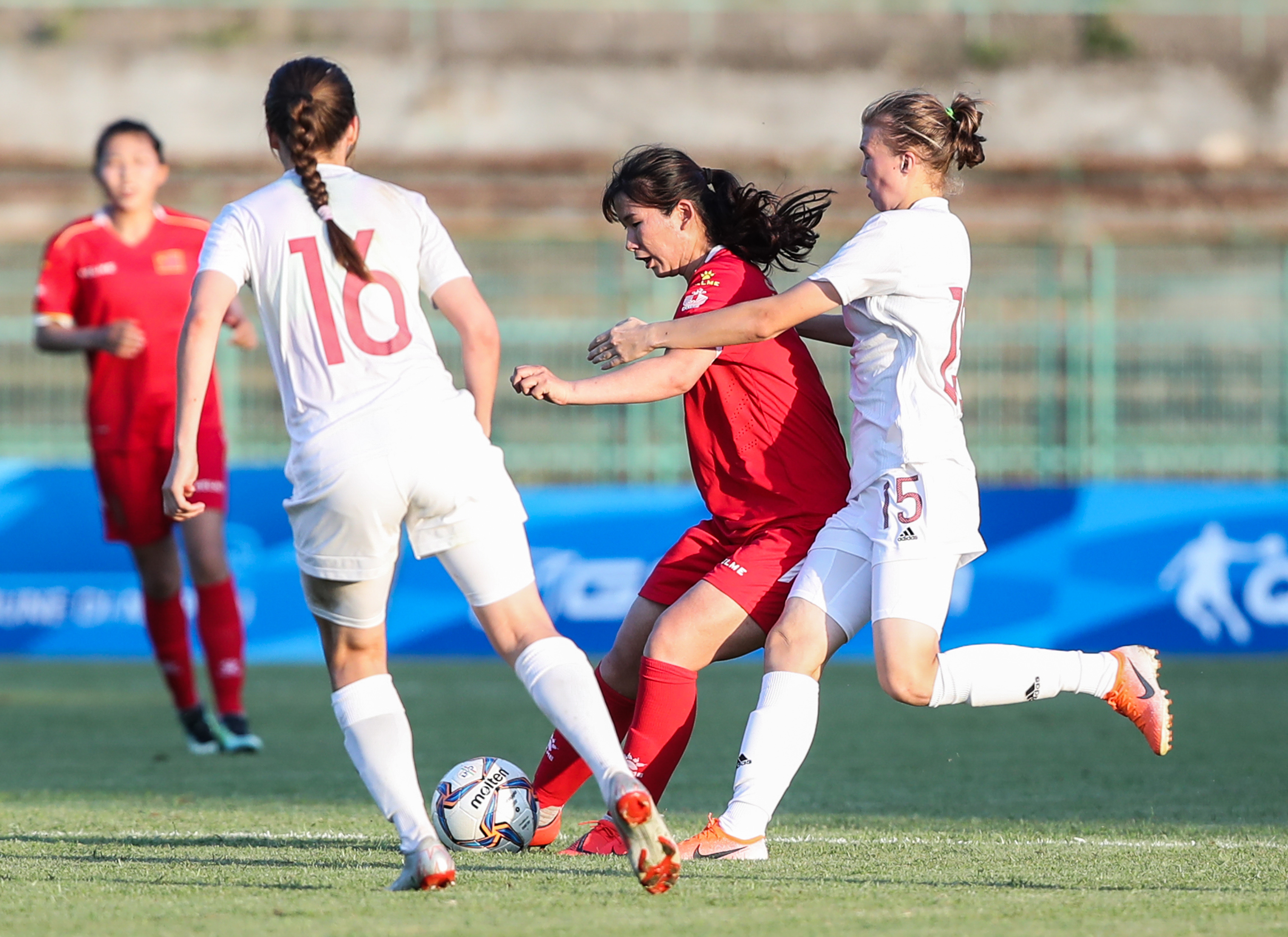 aoa体育体育官方登录入口-俄罗斯女足冲击欧锦赛！备战抓紧的简单介绍