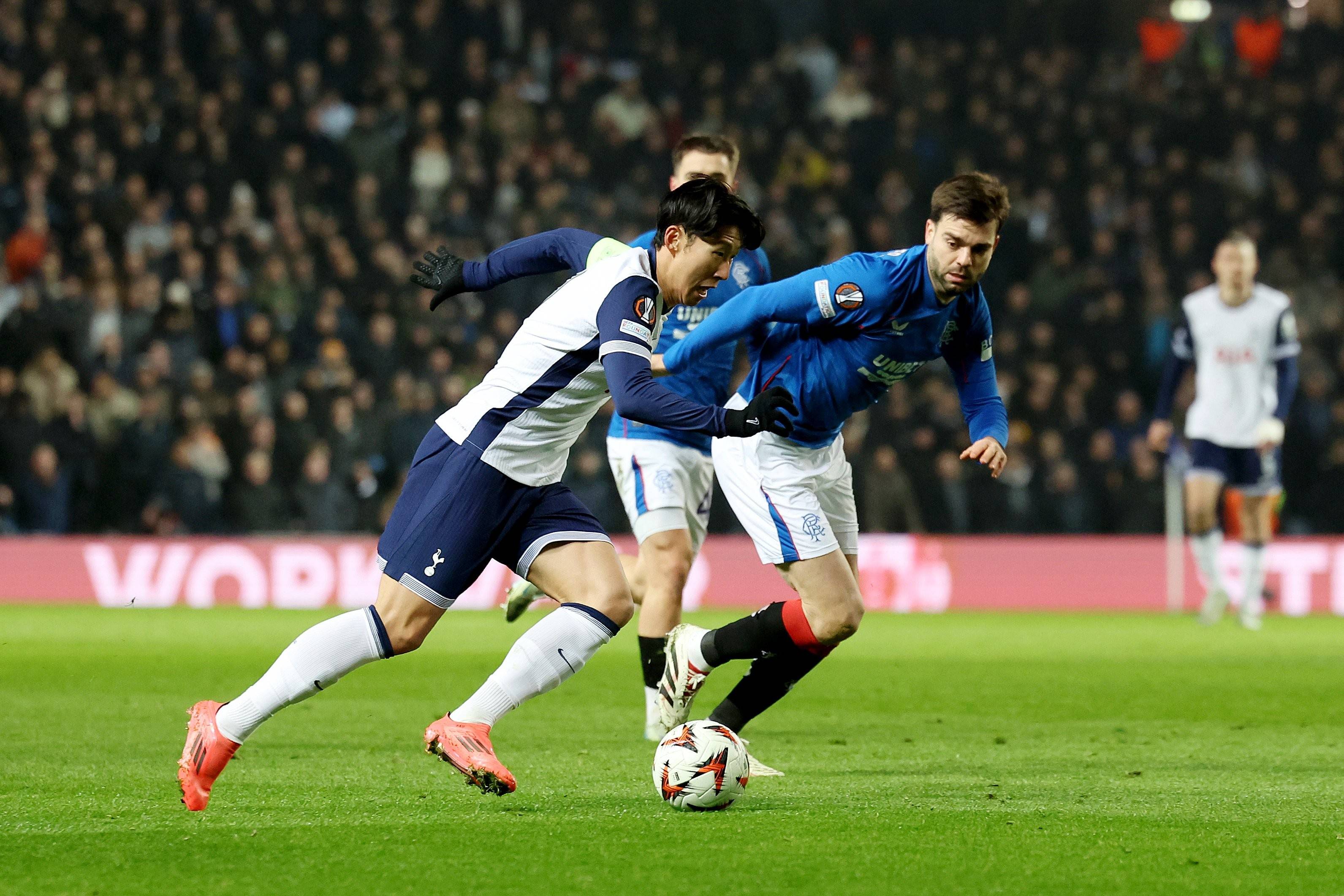 aoa体育体育链接-热刺客场战平切尔西，保持不败纪录的简单介绍